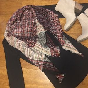 NWT Plaid Blanket Scarf Wrap BOUTIQUE